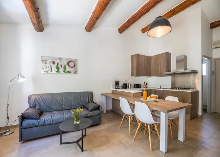 Santa Monica Villa *